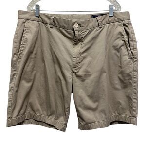 Vineyard Vines Men’s Khaki Shorts Size 38